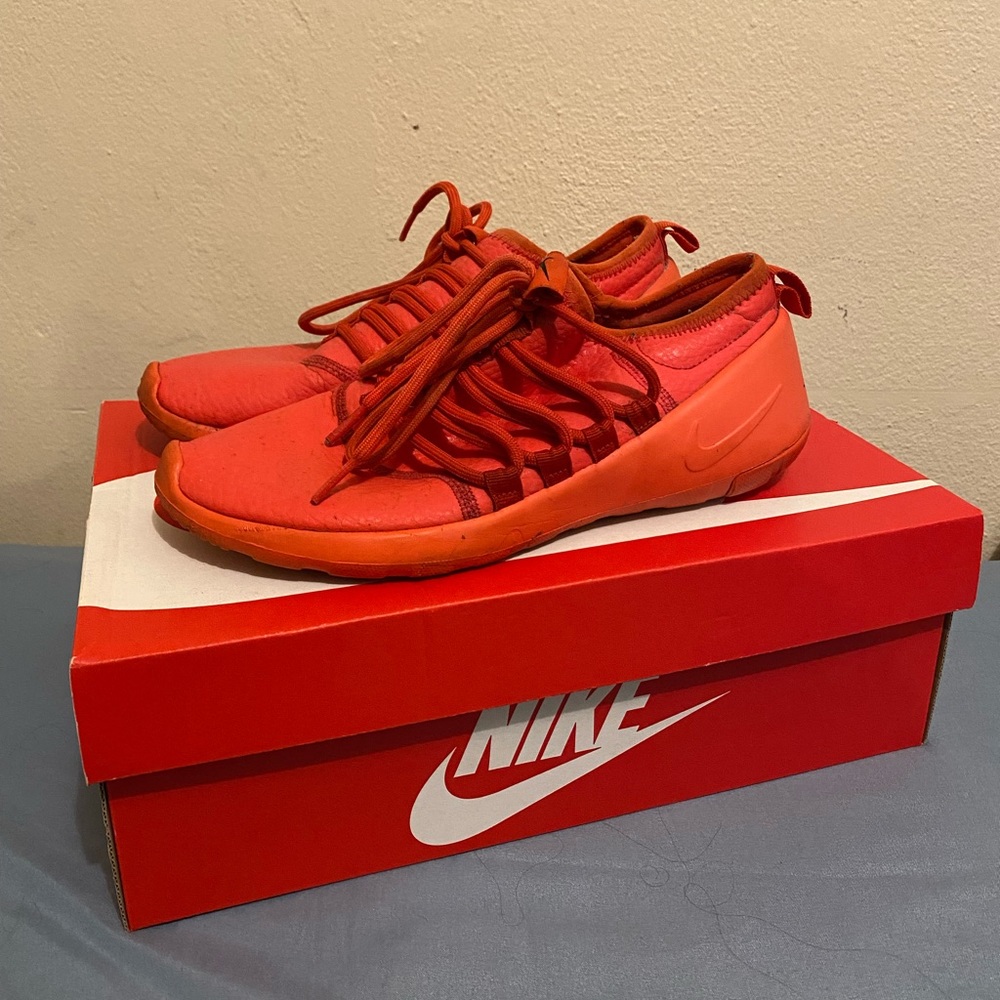 Nike sport shoes